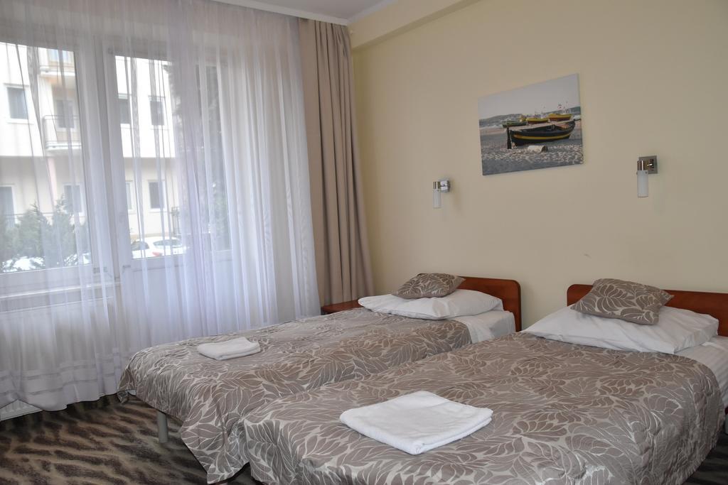 Hotel *** Nat Kołobrzeg Extérieur photo