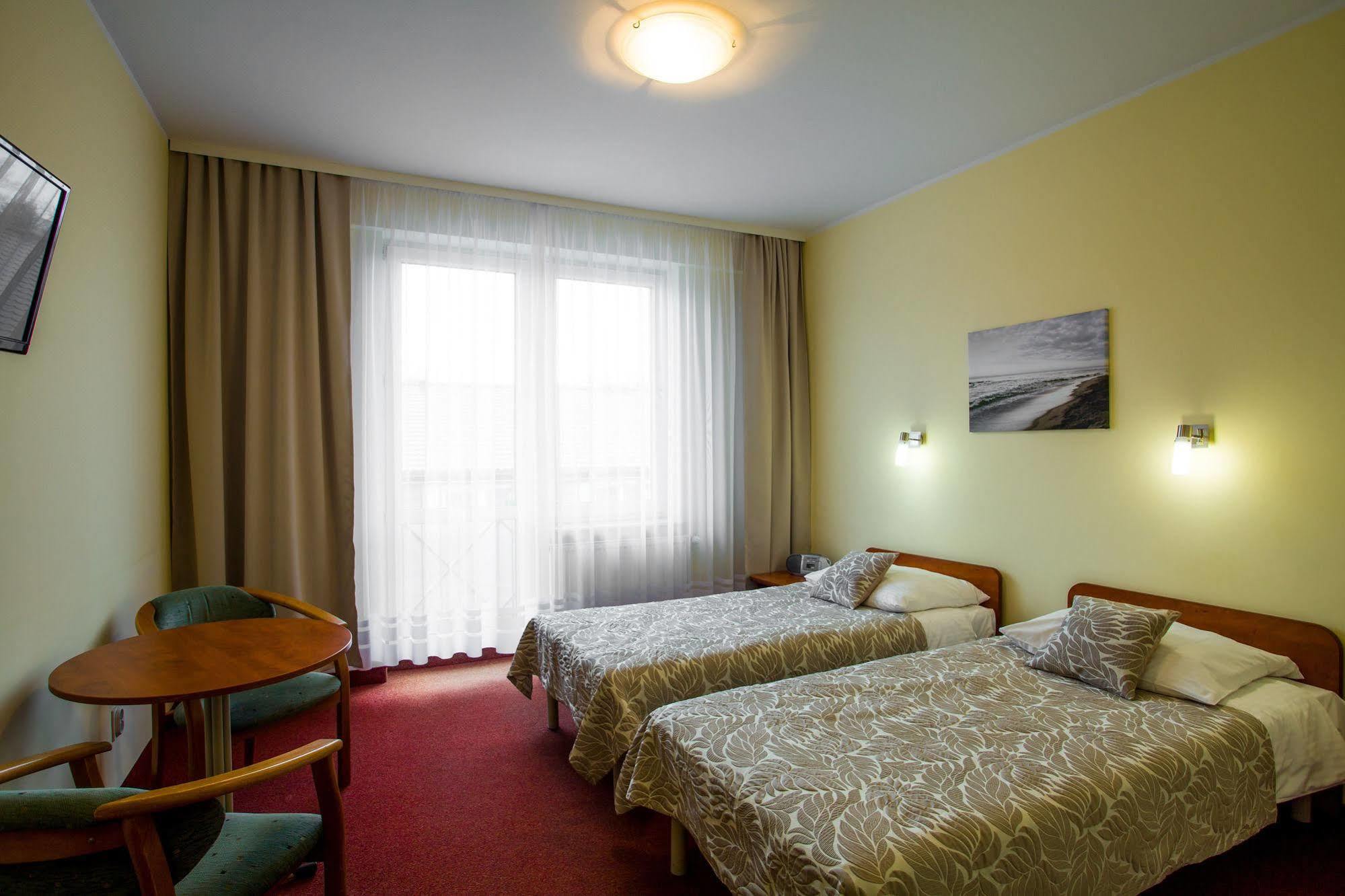 Hotel *** Nat Kołobrzeg Extérieur photo