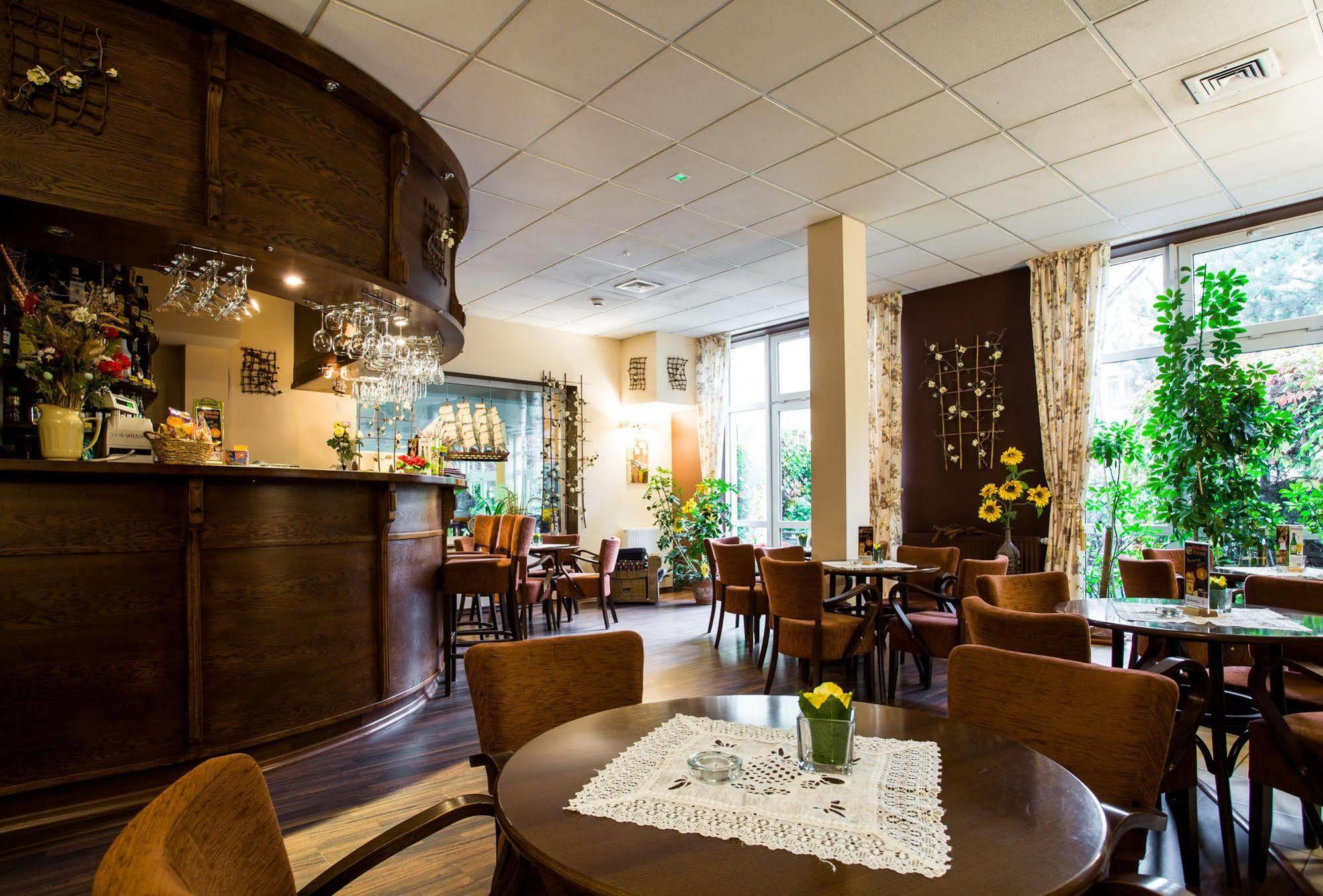 Hotel *** Nat Kołobrzeg Extérieur photo