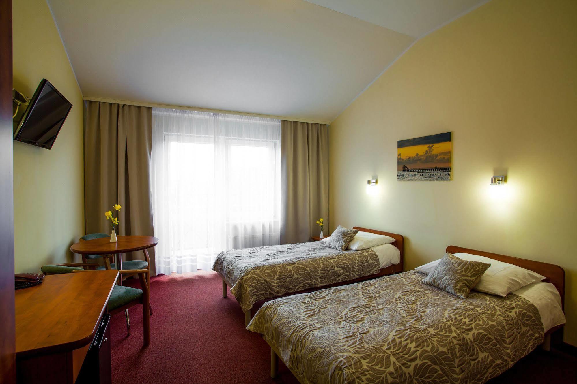 Hotel *** Nat Kołobrzeg Extérieur photo