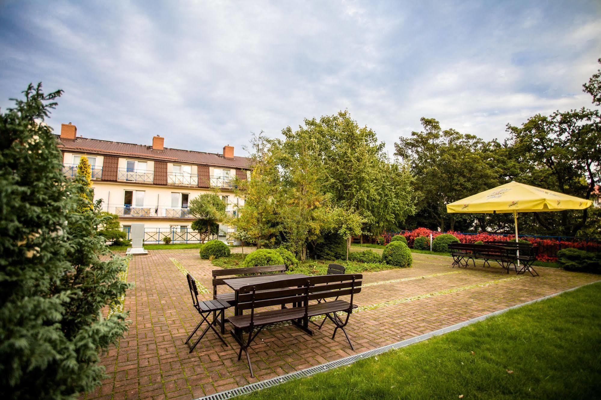 Hotel *** Nat Kołobrzeg Extérieur photo